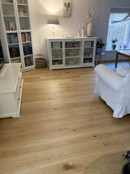 Drevená kliková podlaha Dob Cottage, Olej 4V špára