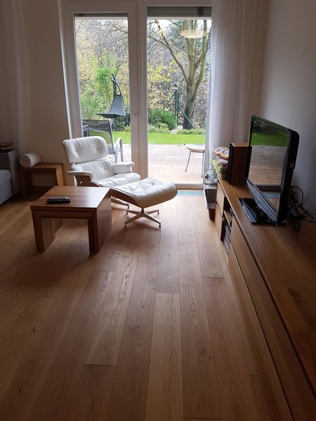 Drevené parkety Dub Superior – olej Natura, 4V špára, kefovaný povrch