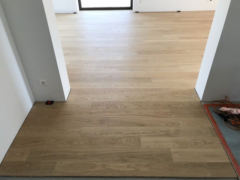 Dubová masívna dubová podlaha – čisté triedenie Superior