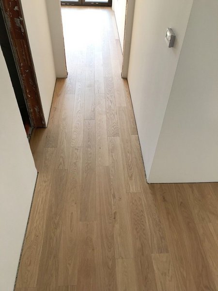 Dubová masívna dubová podlaha – čisté triedenie Superior