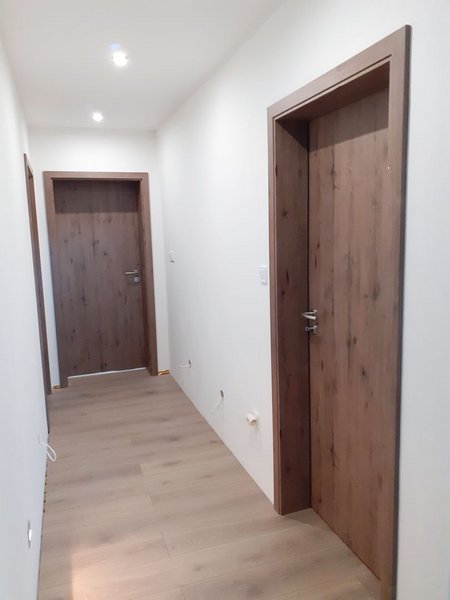 Dvere Hormann Baseline – Duradecor Tmavý dub