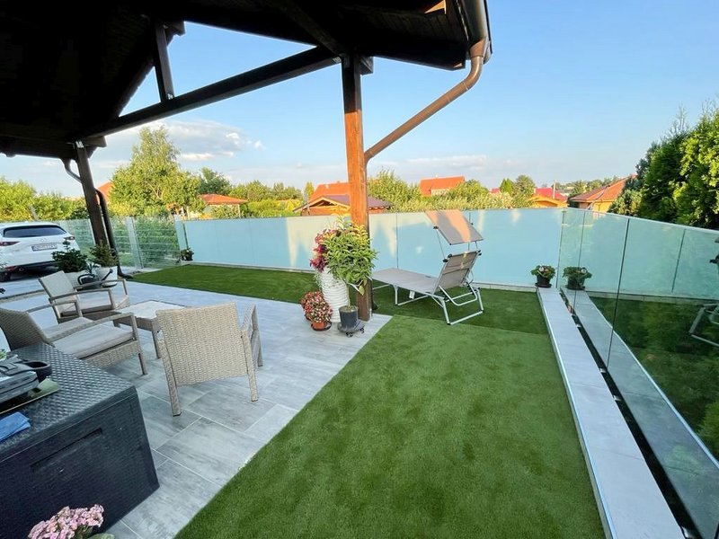 Exkluzívny luxusný trávový koberec Daisy
