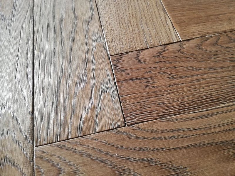 Herringbone podlaha – kolekcia Provence postaršený povrch