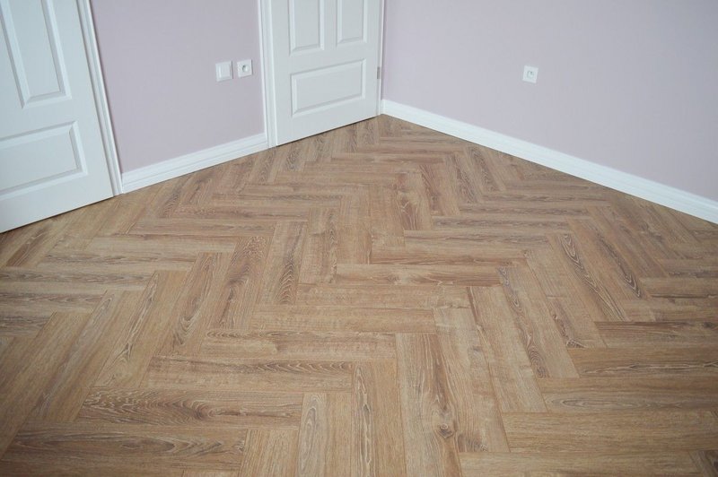 Laminítová podlaha ALSAFLOOR Herringbone 622 Balearic Oak