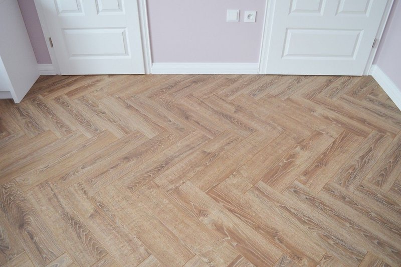 Laminítová podlaha ALSAFLOOR Herringbone 622 Balearic Oak