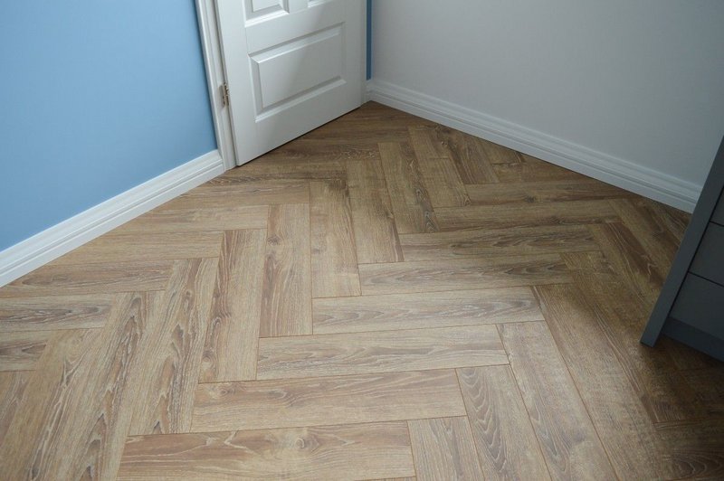 Laminítová podlaha ALSAFLOOR Herringbone 622 Balearic Oak