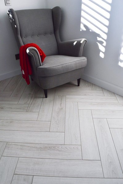 Laminítová podlaha ALSAFLOOR Herringbone 627 Polar Oak
