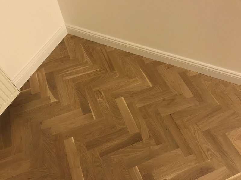Masívna drevená parketa 22mm, vzor stromček