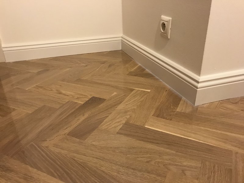 Masívna drevená parketa 22mm, vzor stromček