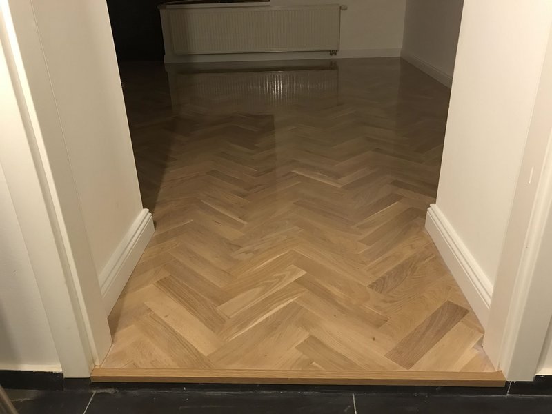 Masívna drevená parketa 22mm, vzor stromček