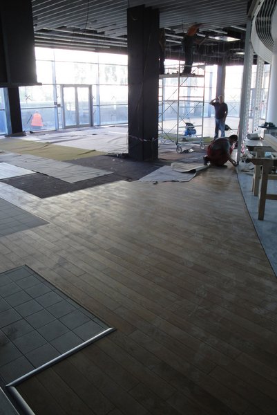 Masívna Dubová parketa 20mm - triedenie Prémium (reštaurácia Bratislava CENTRAL)