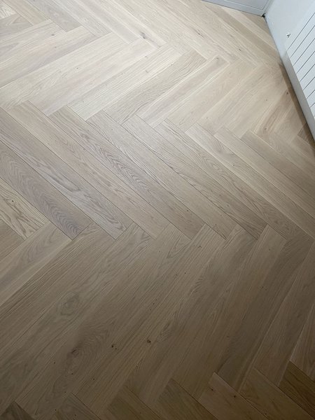 Masívne drevené parkety do stromčeka, voskový olej Silver