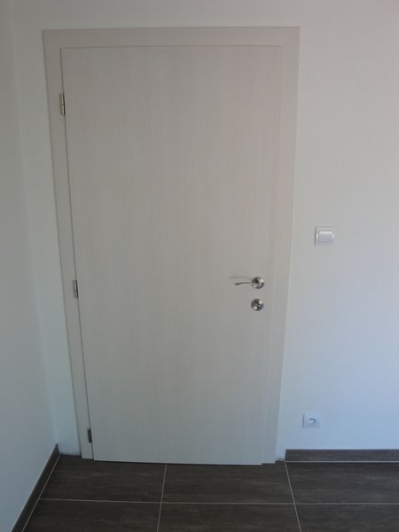 Odolné laminátové dvere CPL, model plné A-1, dekór Biela premium W1000 ST22