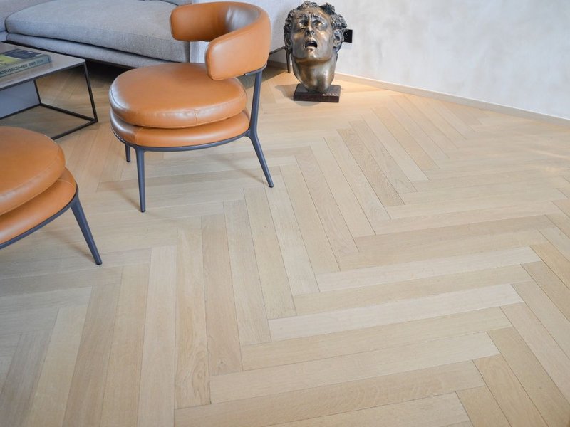 Parkety Herringbone 90° odtieň Pure - surové drevo