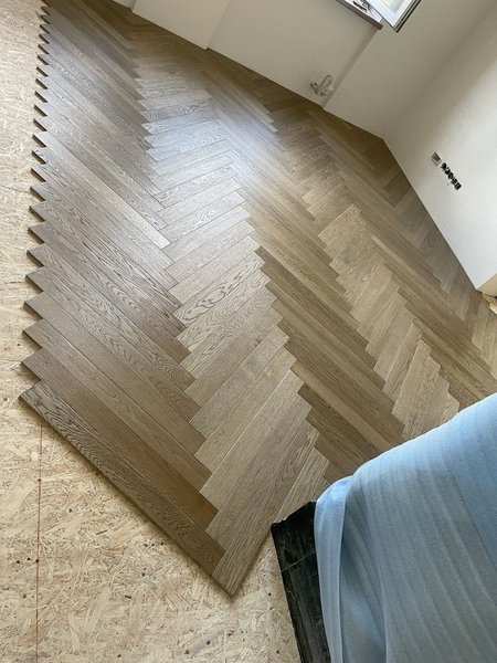 Parkety ukladané do Stromčeka – Herringbone 90°