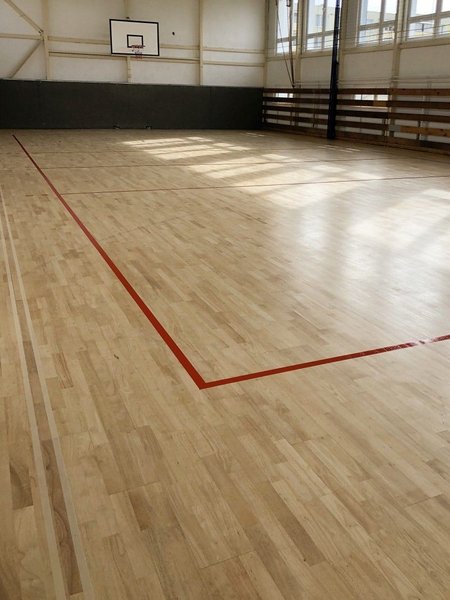Renovácia školskej telocvične – Lak Bona Super Sport HD