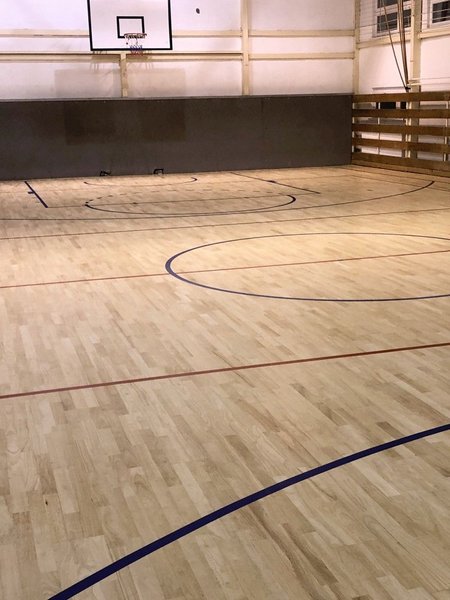 Renovácia školskej telocvične – Lak Bona Super Sport HD