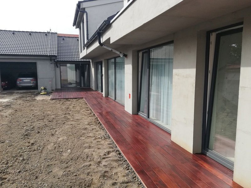 Stabilné drevo na terasy – exotická drevina Merbau