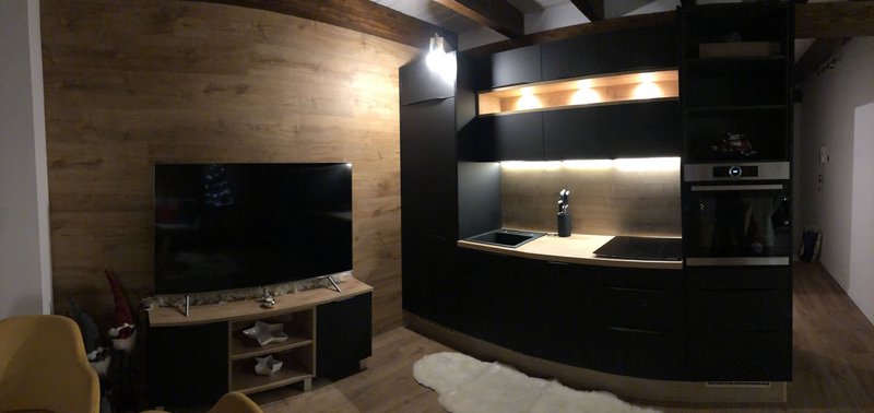 Vinylová podlaha quick step – montáž na podlahu a aj ako obklad na stenu