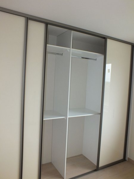 Vstavaná skriňa – Lakeland Akacia H1277 ST9