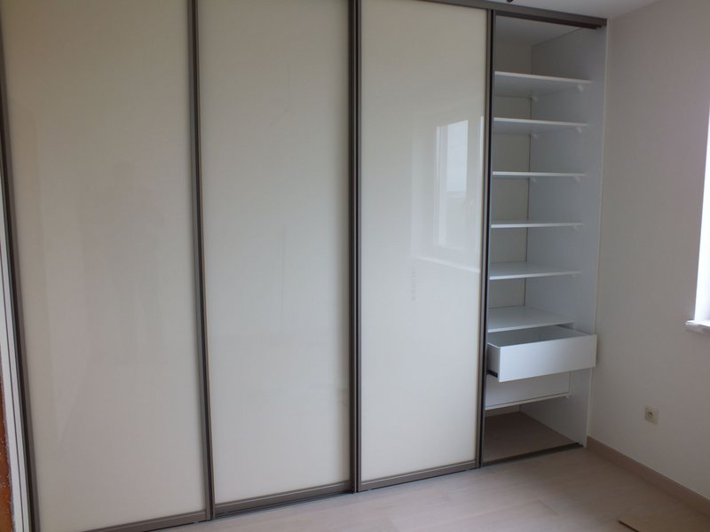 Vstavaná skriňa – Lakeland Akacia H1277 ST9